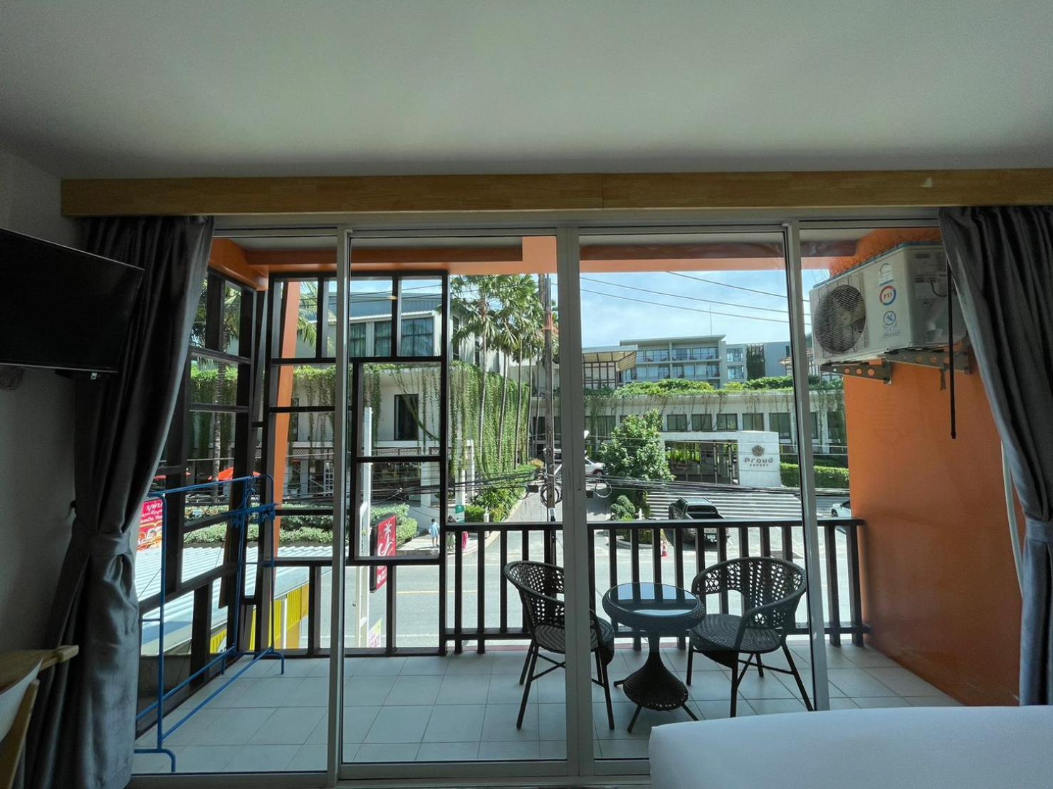Dwell Phuket Airport Hotel At Naiyang Nai Yang Exterior photo