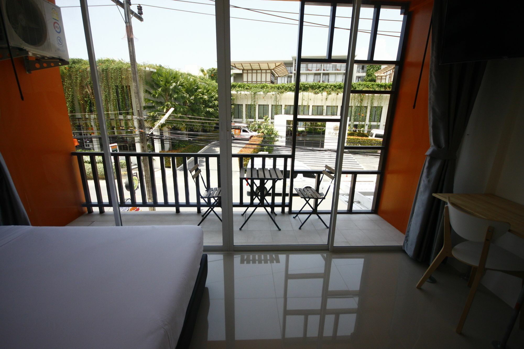 Dwell Phuket Airport Hotel At Naiyang Nai Yang Exterior photo